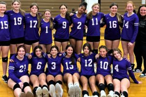 Modified girls’ volleyball caps off winning season